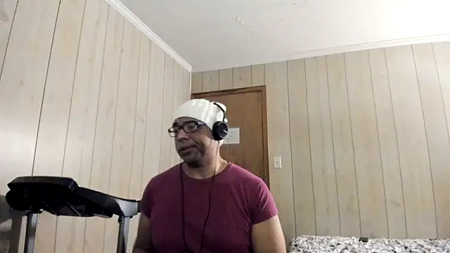 NaturalBeautyQueen webcam
