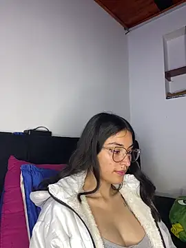 hotwife26 webcam