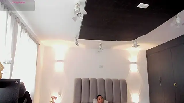 LiamDeep webcam