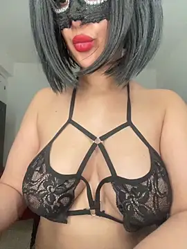 katy_nour webcam