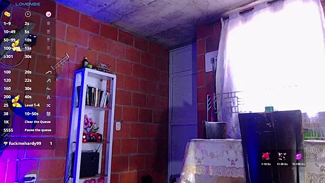 Valerymoon19 webcam