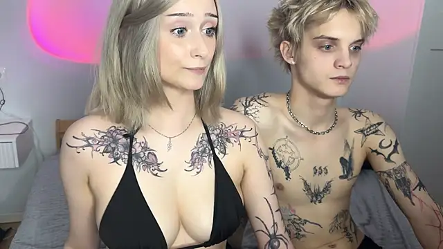 mia_side webcam