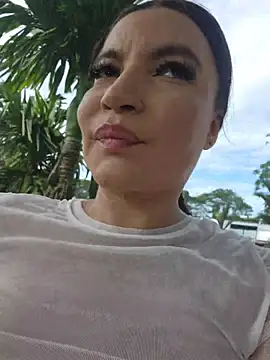 Watch Pretty_Julieta live on EroticFlix - High definition streams