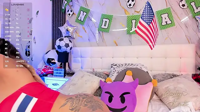 EmilyLeah_ webcam