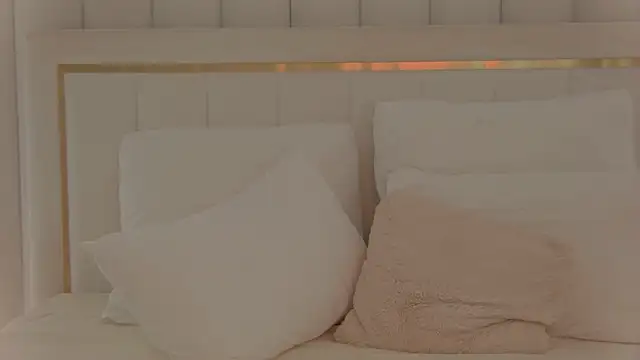 ArianaMell webcam