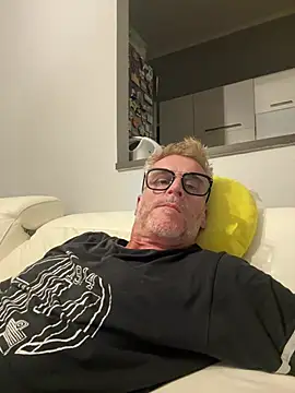 Axl_hot webcam