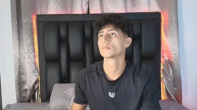 MaxiimoRomano_ webcam