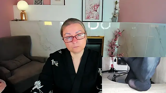 Alexandra_Kind webcam