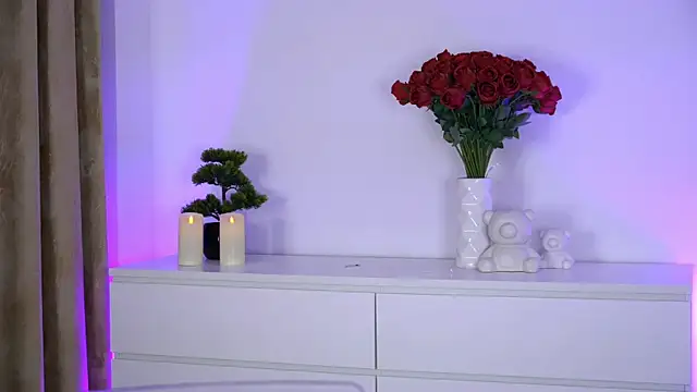 AishaSins webcam