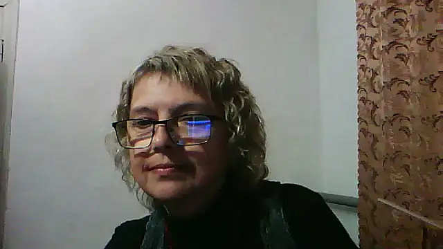 ElizabethGorden live cam on StripChat