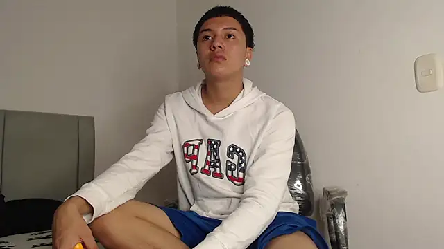 Owenn__blueee webcam