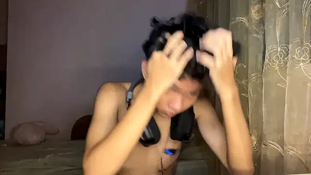 liam_alttwink webcam