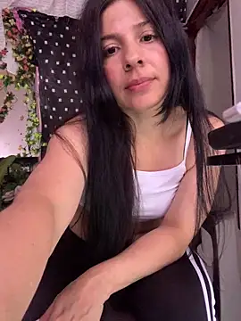 estefani_32 - Estefani_32's free webcam - UK Sex Cams