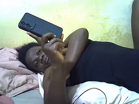Ebony_cuttiey webcam