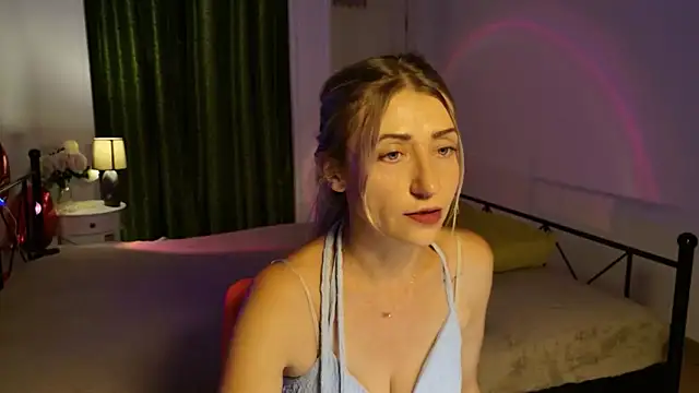 ZoeGrant webcam