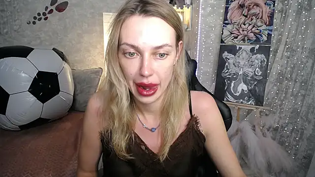 NickyAdamidi webcam