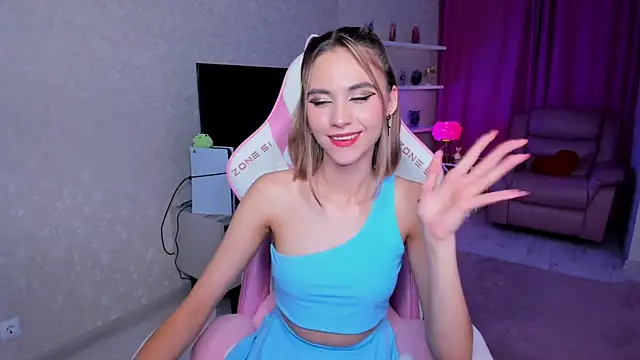 EllaCurtis webcam
