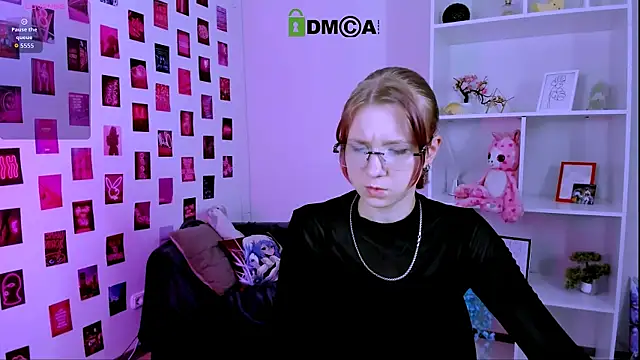 gloria_bubble webcam