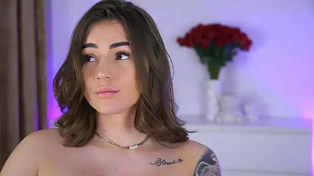 AishaSins webcam