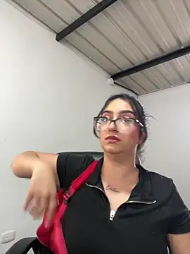Kloenovoa- live cam on StripChat