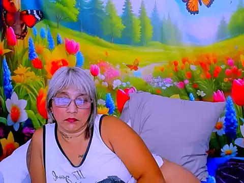 indianroxy webcam