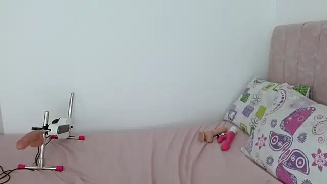 tiiana (F young) - Pussy and asshole close up