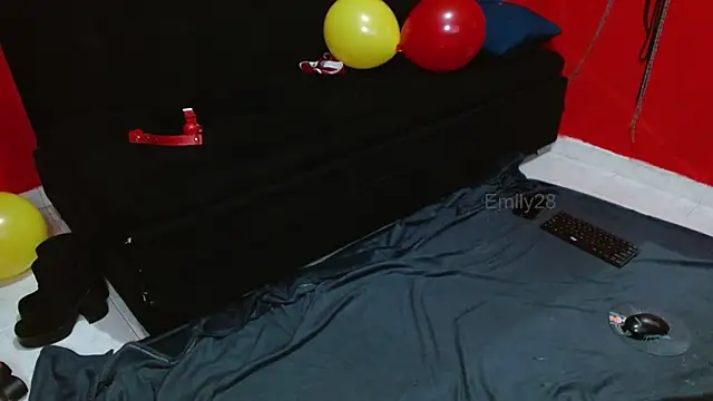 Emily_Slave28 webcam