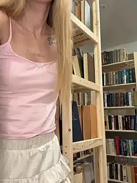 kira_mia webcam