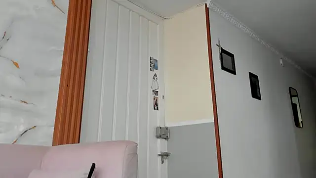 LilyGarcia webcam