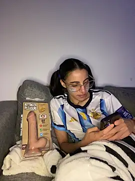poison_ivy_29 (F young) - blowjob to dildo and deepthroat