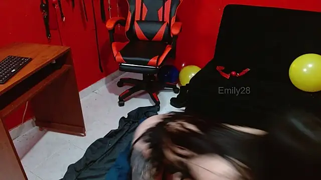 Emily_Slave28 webcam