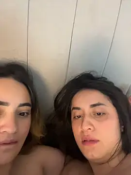 Antonella_Julieta webcam