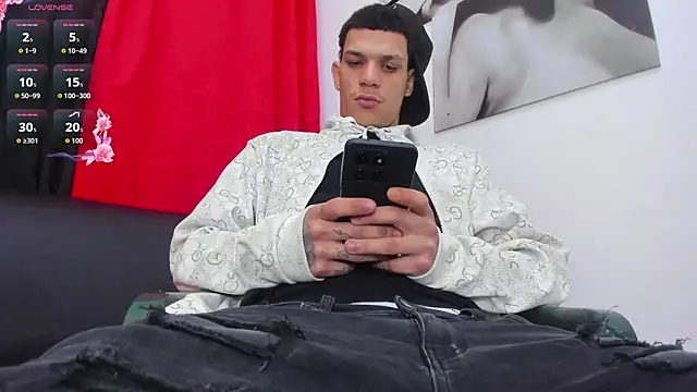 big_hot_boy_ webcam