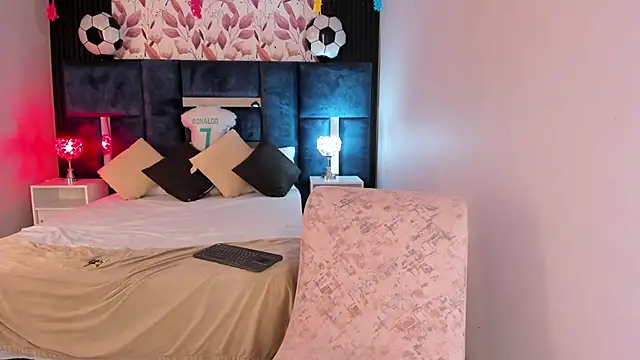 ammyjones_ - AmmyJones_'s free webcam