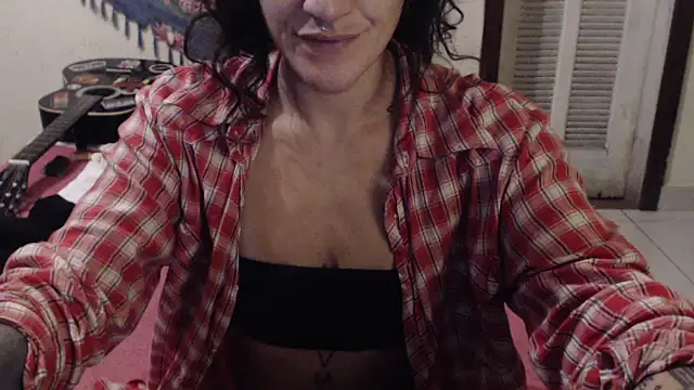 MissRebeka webcam