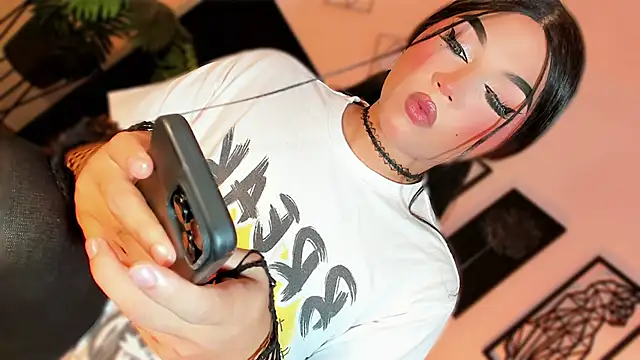 misstreslatin webcam