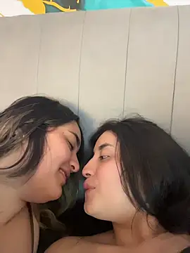 Antonella_Julieta webcam
