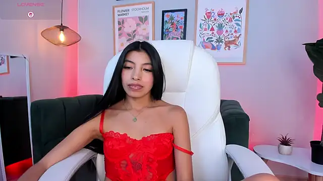 Watch Tiffany_Low live on EroticFlix - High definition streams