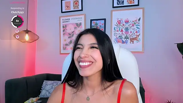 Tiffany_Low webcam