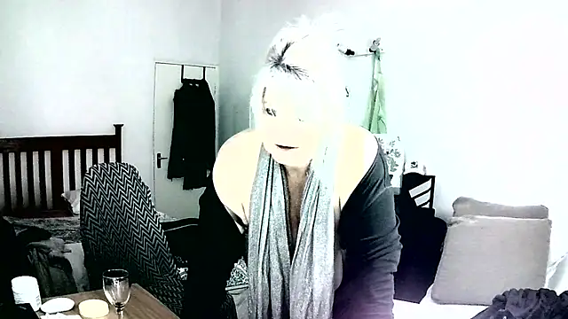 Miahotmilf webcam