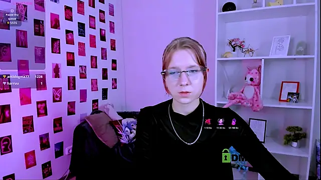 gloria_bubble webcam