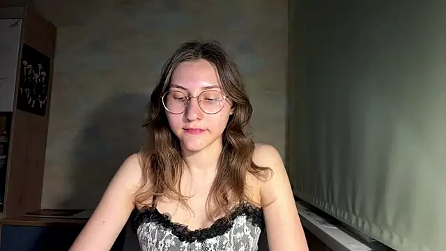Miaaa_Moon webcam