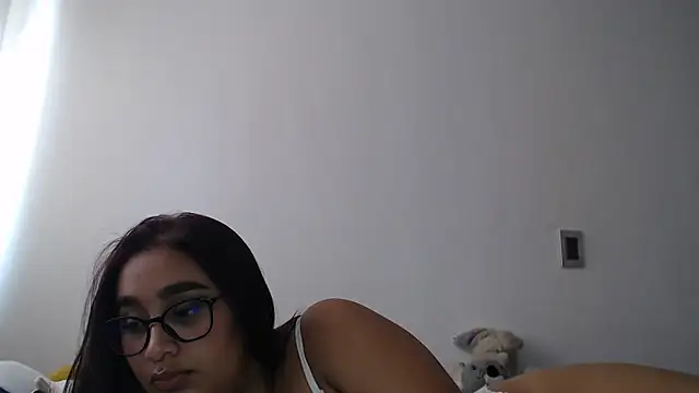 Mia_skyy18 webcam