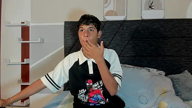 nico_vega webcam