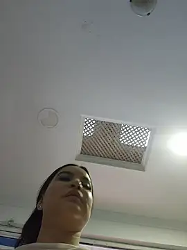 Pretty_Julieta webcam
