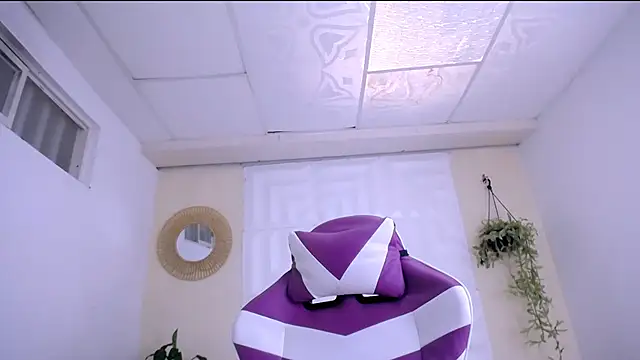 nataly_red webcam