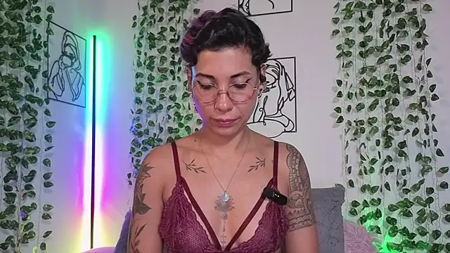 MiaMorgan_ webcam