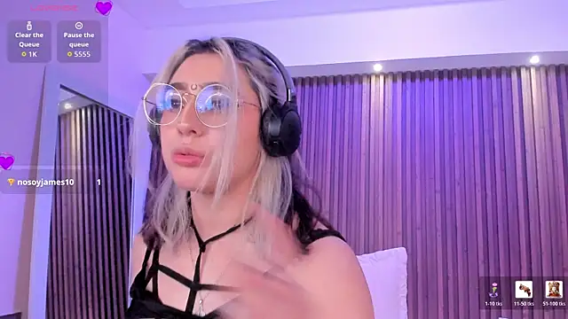 GabyRose9 webcam