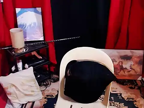 ExoticBigcockQueen webcam