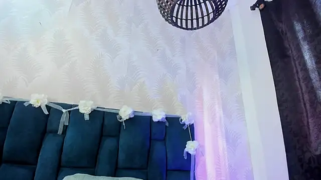 Katty_West webcam